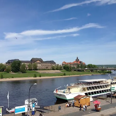 Cozy In Leubnitz-neustra Near River Apartment Dresden